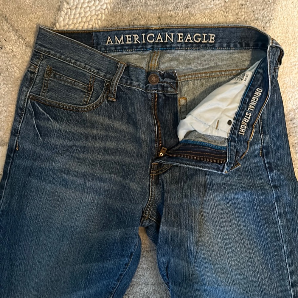 American Eagle men’s jeans